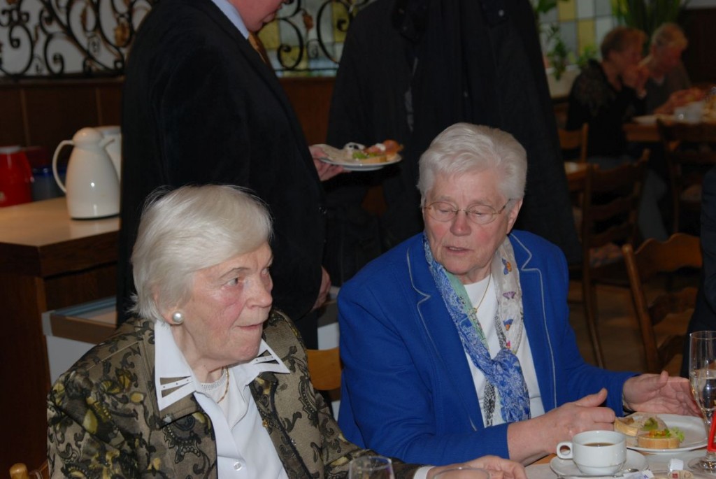 Irmhild Römer und Hedwig Schütter